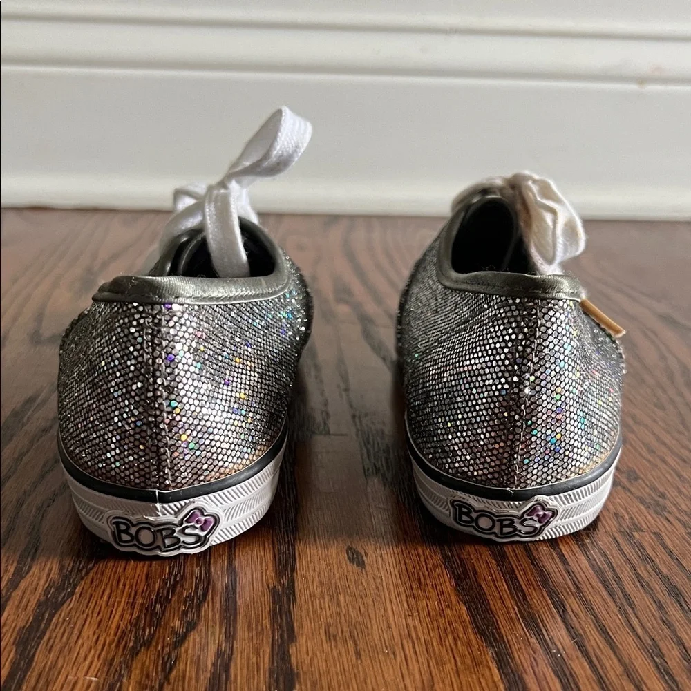 LIKE🆕SKETCHERS LIL BOBS Sparkling Silver Sneakers size Y3